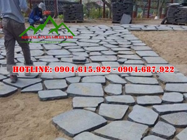 da-thot-ong-xam-lat-san-vuon