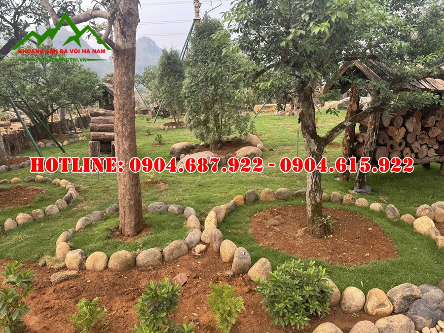 Đá cuội trang trí sân vườn