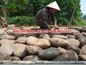 Đá cuội trang trí sân vườn