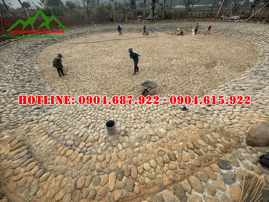 đá cuội trang trí sân vườn