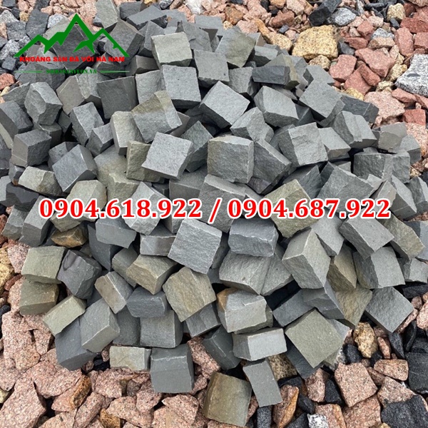 Đá cubic lát sân