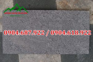 đá băm giả cổ vuông cạnh đen