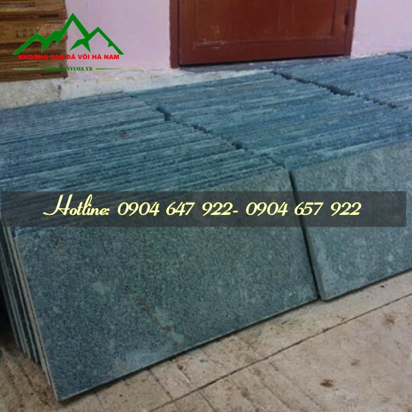 giá đá băm mặt xanh rêu toàn phần