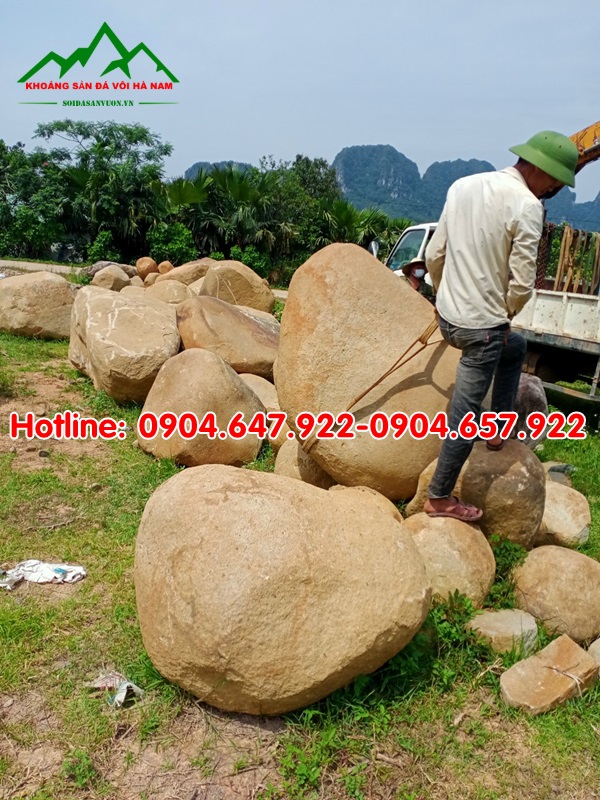 giá sỏi cuội trang trí sân vườn