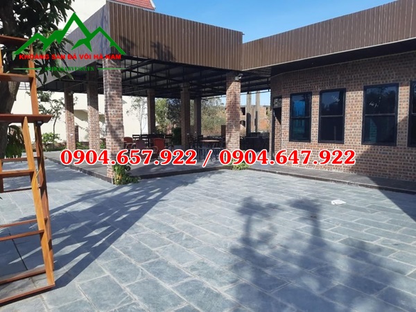 Đá xanh rêu lát sân