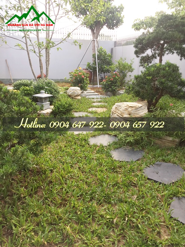 Đá bazan dặm bước trang trí sân vườn biệt thự