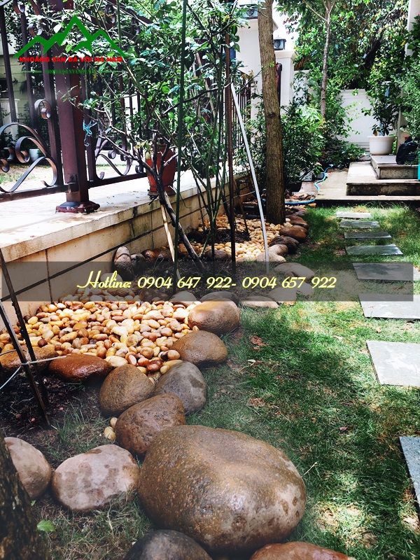mua đá cuội suối lát sân vườn