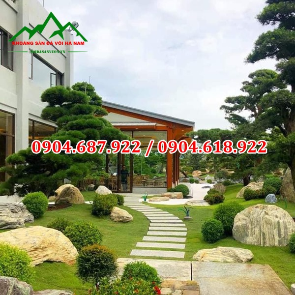 đá cuội trang trí sân vườn