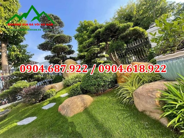 đá cuội trang trí sân vườn