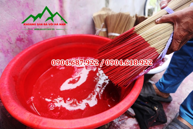 bột màu đỏ nhuộm tăm hương