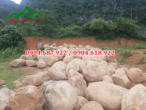 đá cuội suỗi kích thước lớn