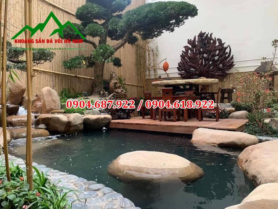 Đá cuội vàng trang trí hồ koi