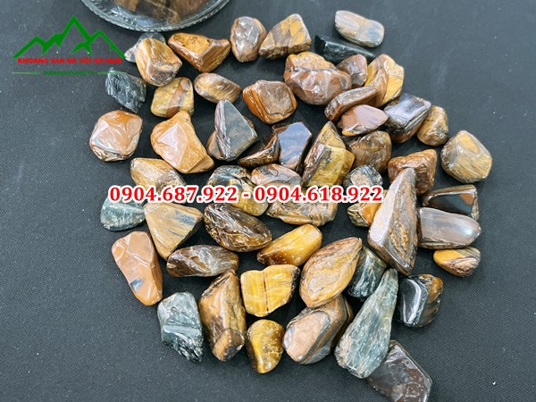 vụn thạch anh rải nền nhà