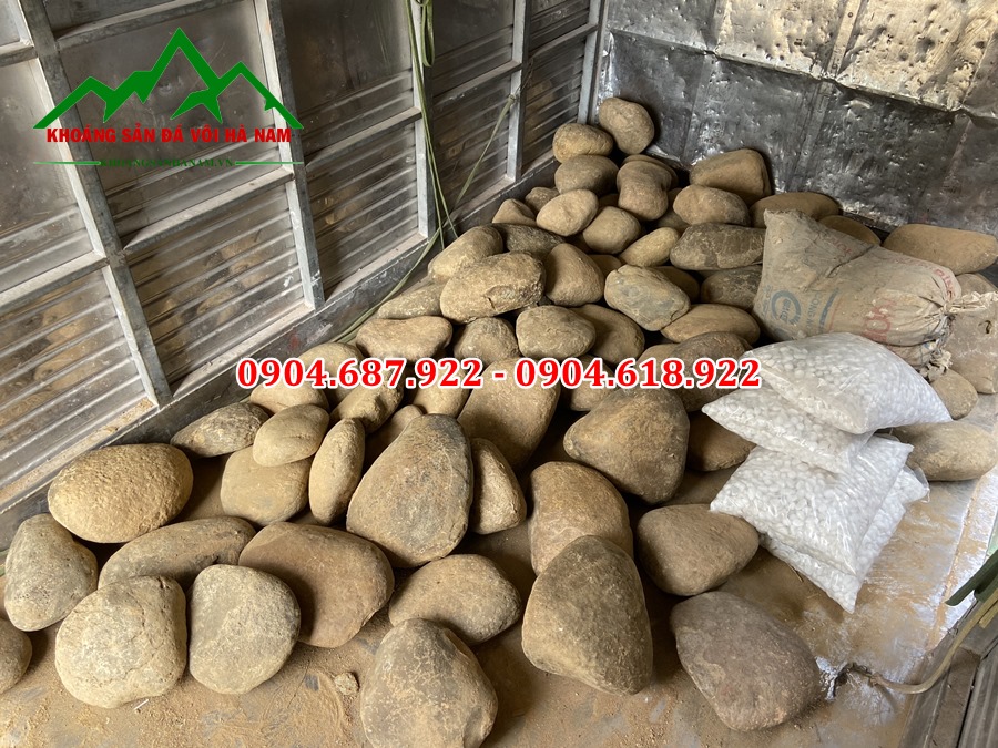 đá cuội vàng tự nhiên