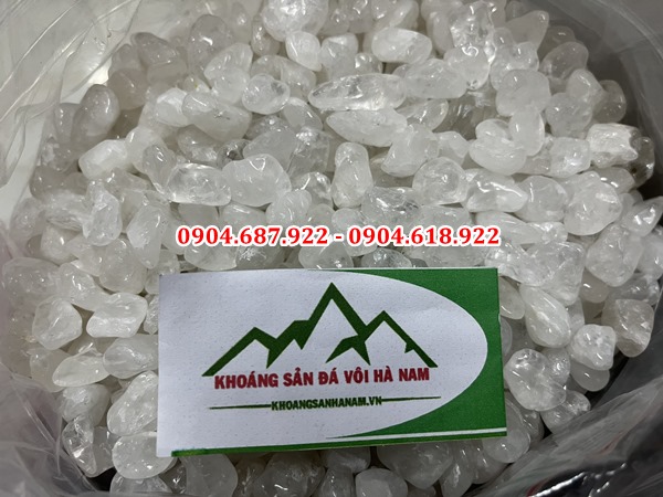 thạch anh vụn rải chậu cây