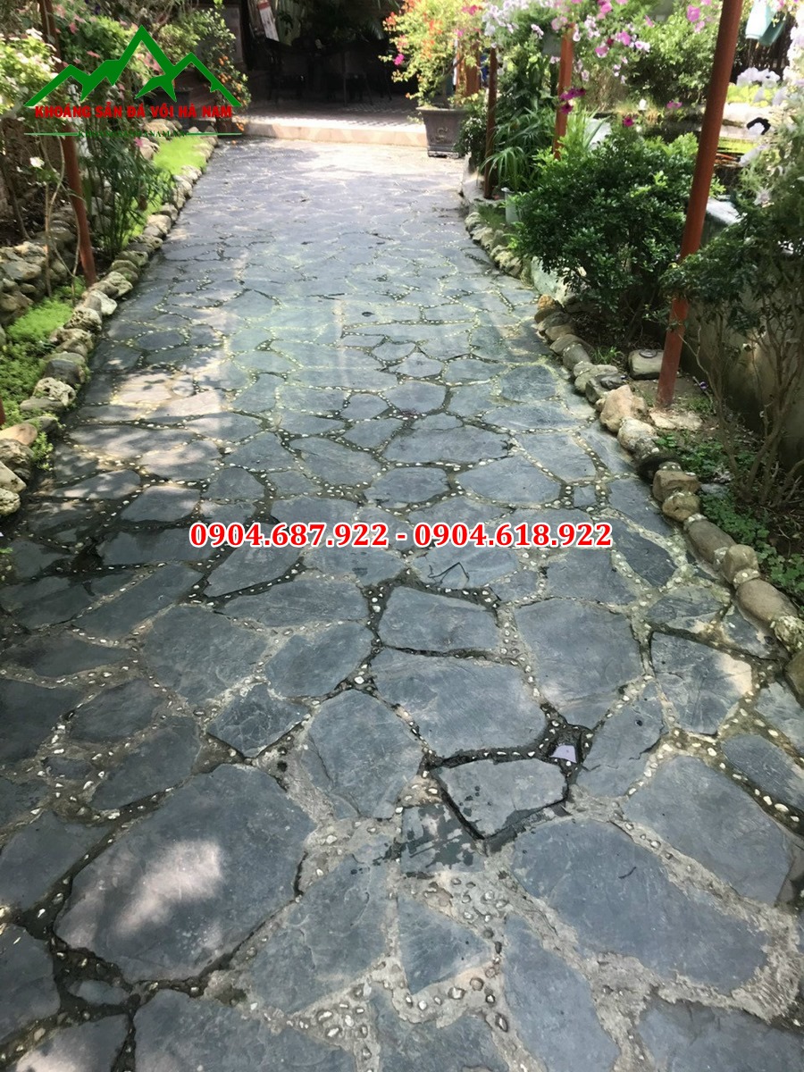 đá rối đen lát sân vườn