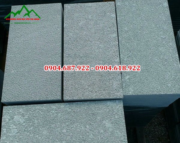 đá xanh rêu băm mặt