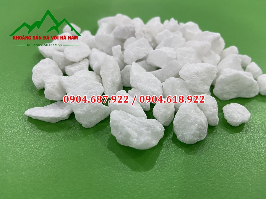 đá trắng muối rải sân vườn