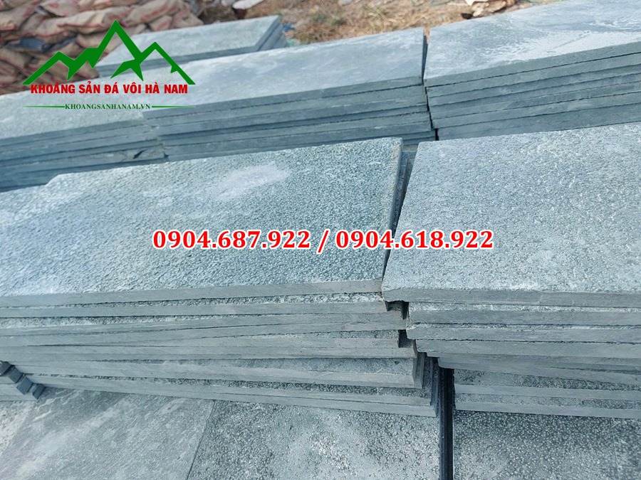 đá xanh rêu băm mặt 300.000đ