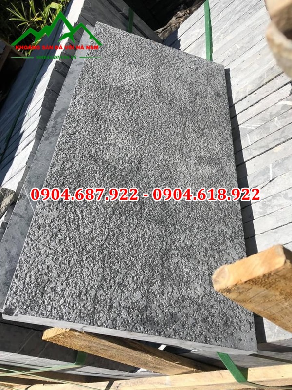 Đá xanh đen băm mặt 300.000đ