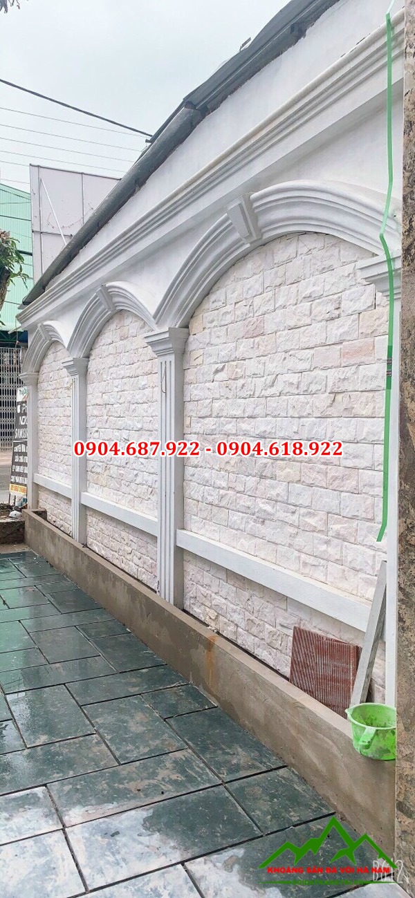 đá bóc hồng ốp tường