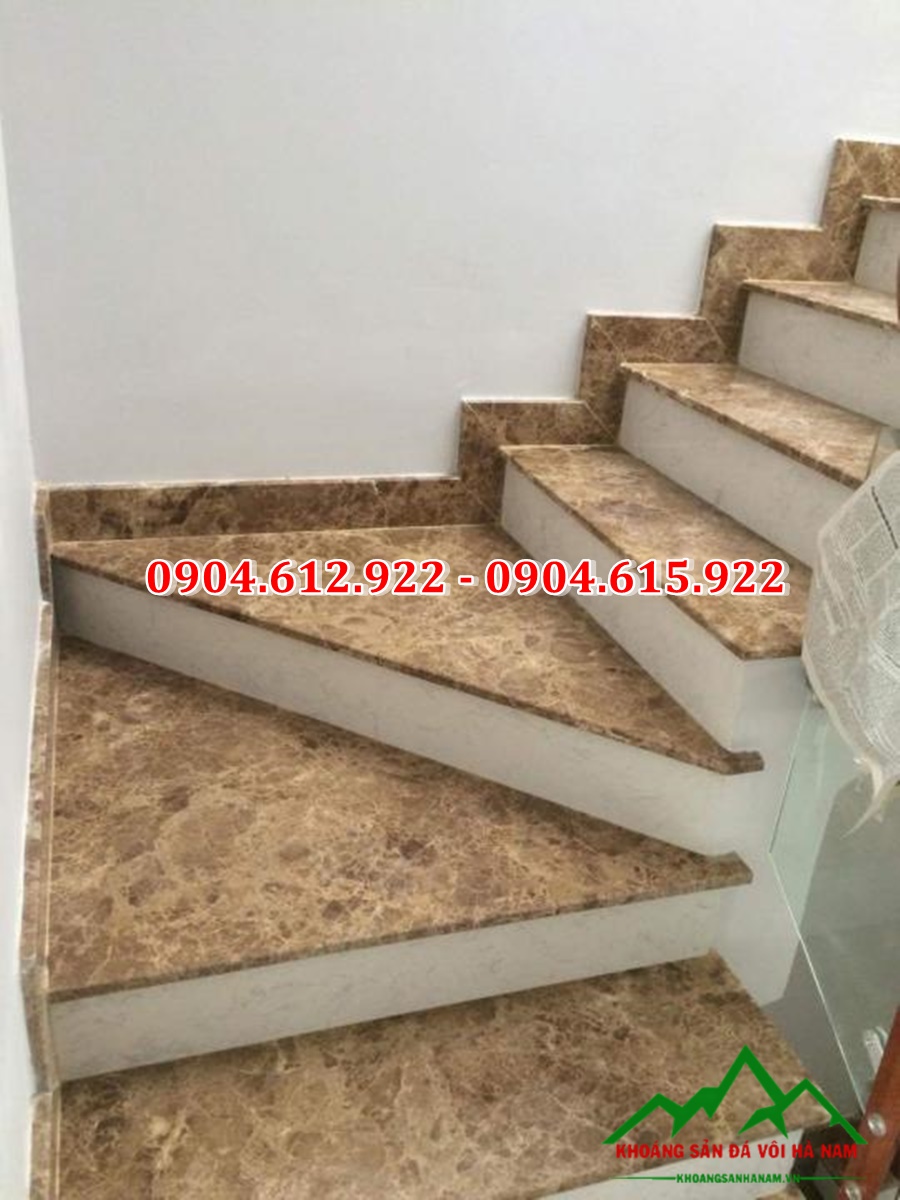 đá dăm kết vàng ốp cầu thang