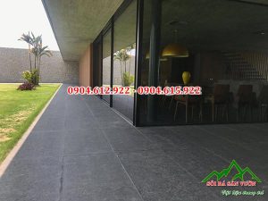 ung-dung-cua-da-xanh-den-bam-mat