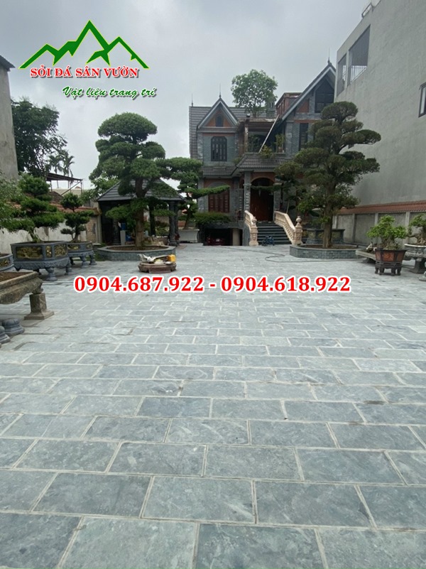 đá xanh rêu lát sân