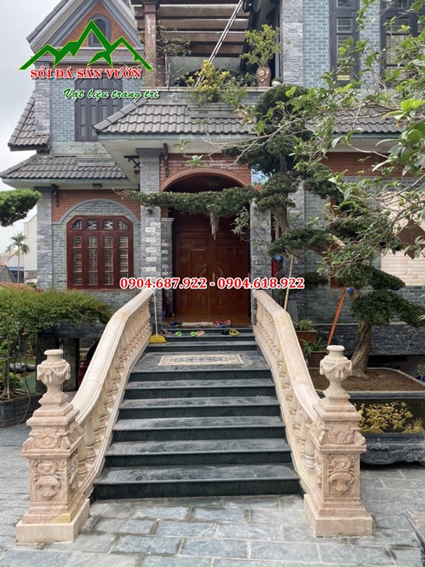 đá xanh rêu làm bậc tam cấp