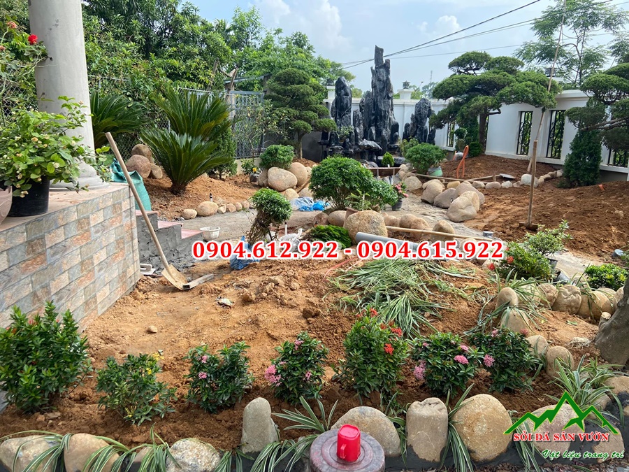 đá cuội rải sân vườn