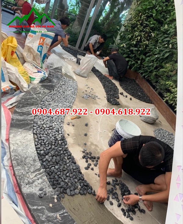 sỏi gắn lối đi sân vườn