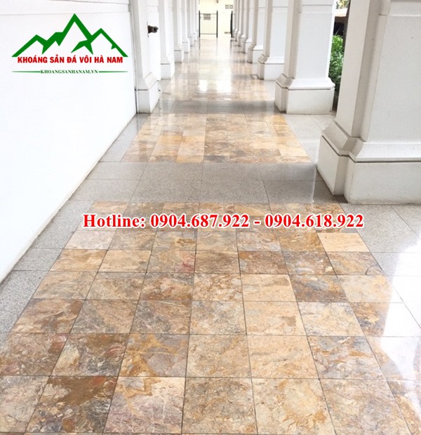 Đá dăm kết vàng lát hành lang