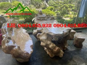 ban-ghe-da-cuoi-tu-nhien