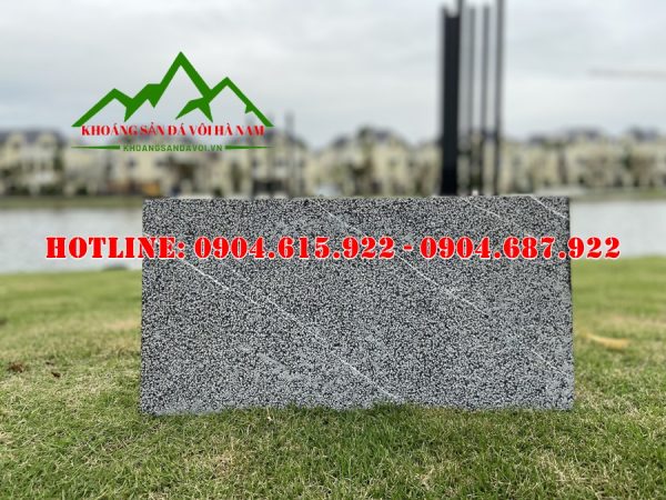 da-tu-nhien-lat-san-chong-tron-truot