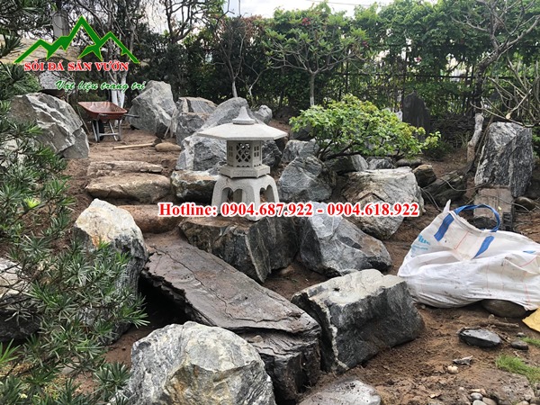 đèn đá tiểu cảnh giá rẻ