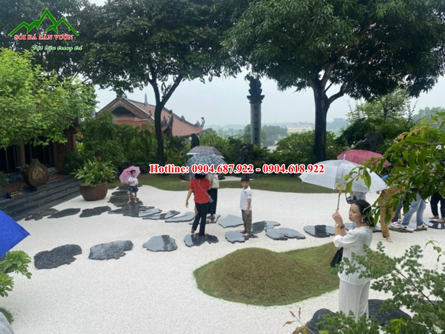 đá dăm trắng rải nền sân chùa