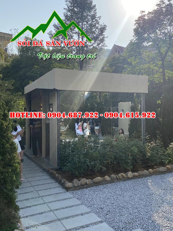 sỏi đen rải nền quán cafe