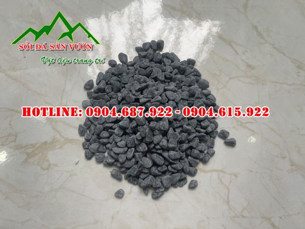 sỏi đen nhỏ rải sân vườn