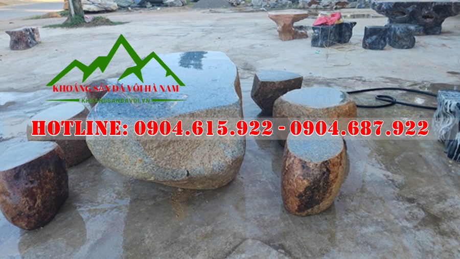 ban-ghe-da-cuoi-tu-nhien