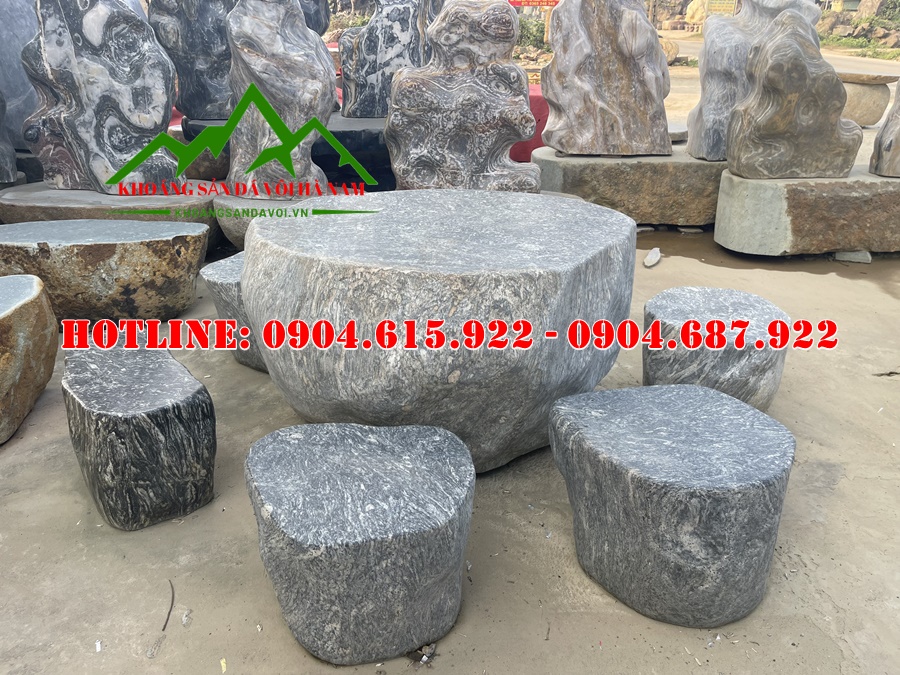 ban-ghe-da-cuoi-tu-nhien