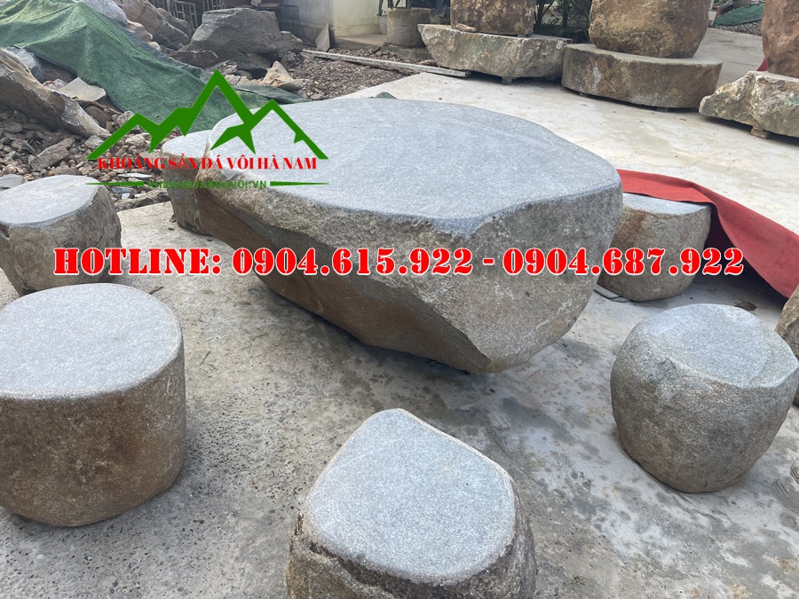 ban-ghe-da-cuoi-tu-nhien